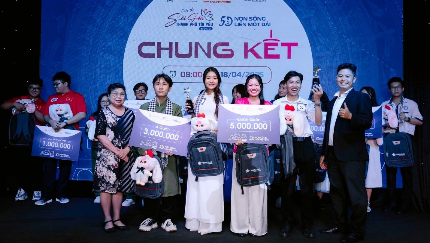 Sinh viên ngành Quản trị dịch vụ du lịch và lữ hành đạt giải nhất trong cuộc thi Sài Gòn – thành phố tôi yêu.