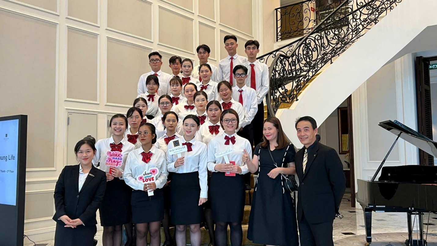 Sinh viên ngành Quản trị Khách sạn Trường Cao đẳng Kinh tế Đối ngoại đi thực tế nghề nghiệp tại Khách sạn Mai House Sài Gòn