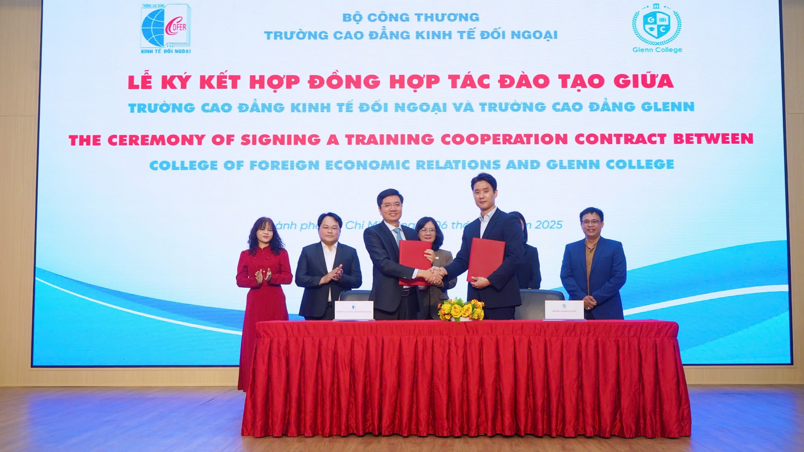 Cao đẳng Kinh Tế Đối Ngoại ký kết hợp tác đào tạo với Cao đẳng Glenn Canada